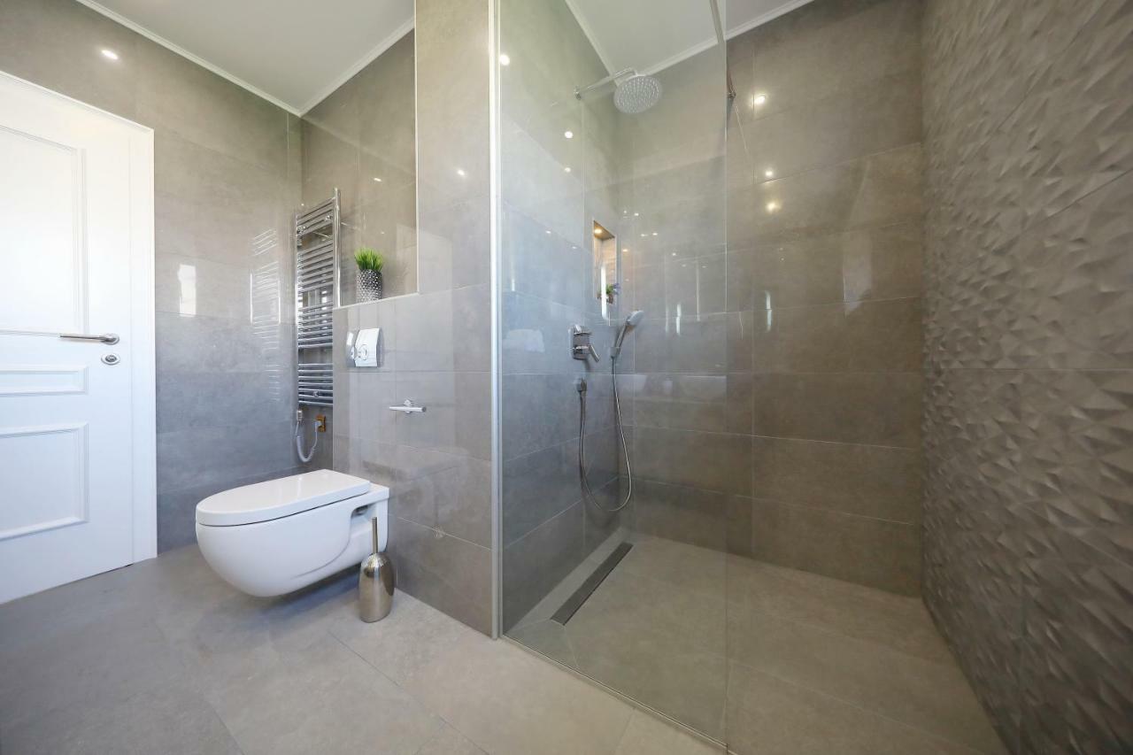 Harbour Sea View Apartment *
