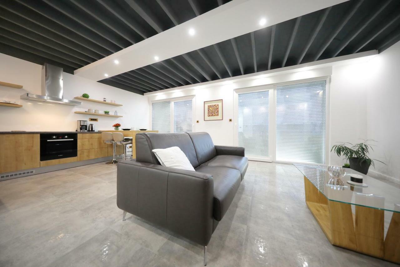 Apartament Harbour Sea View *