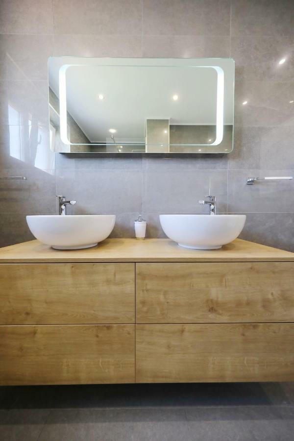 Harbour Sea View Apartment